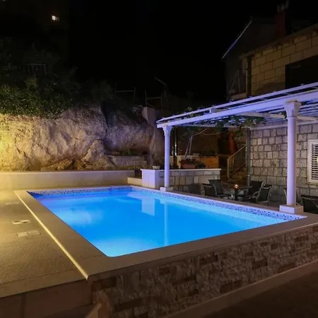 Kusalo - Double With Patio And Shared Bathroom Dubrownik