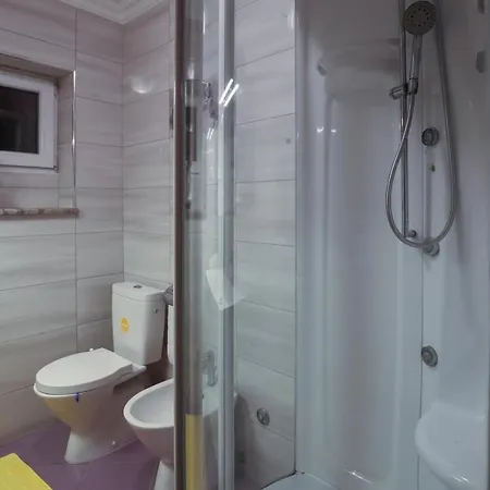 Apartmán Kusalo - Double With Patio And Shared Bathroom *