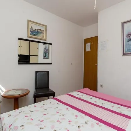 Kusalo - Double With Patio And Shared Bathroom